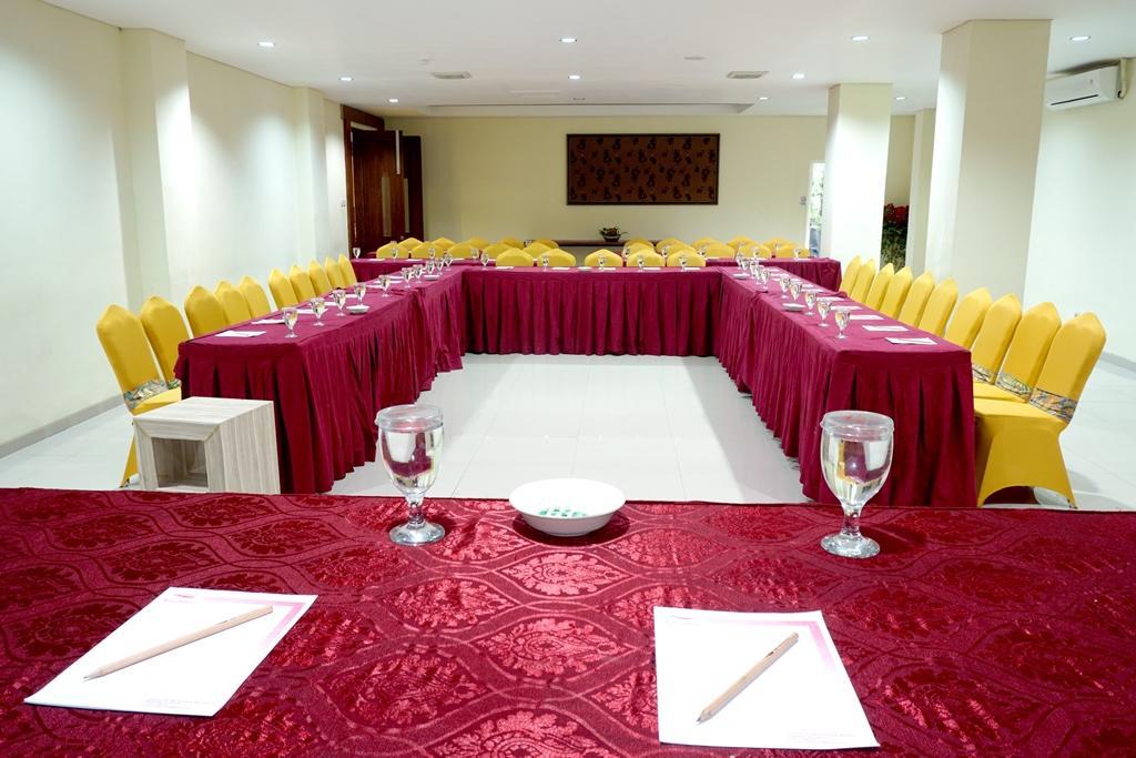 Red Chilies Hotel Surakarta  Exterior photo